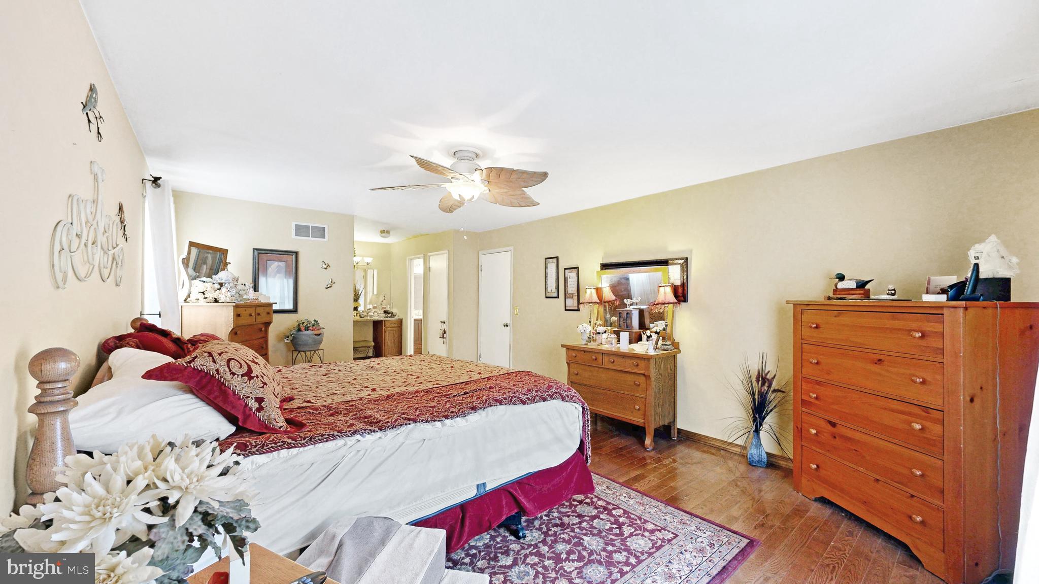 BROOKFIELD - Residential