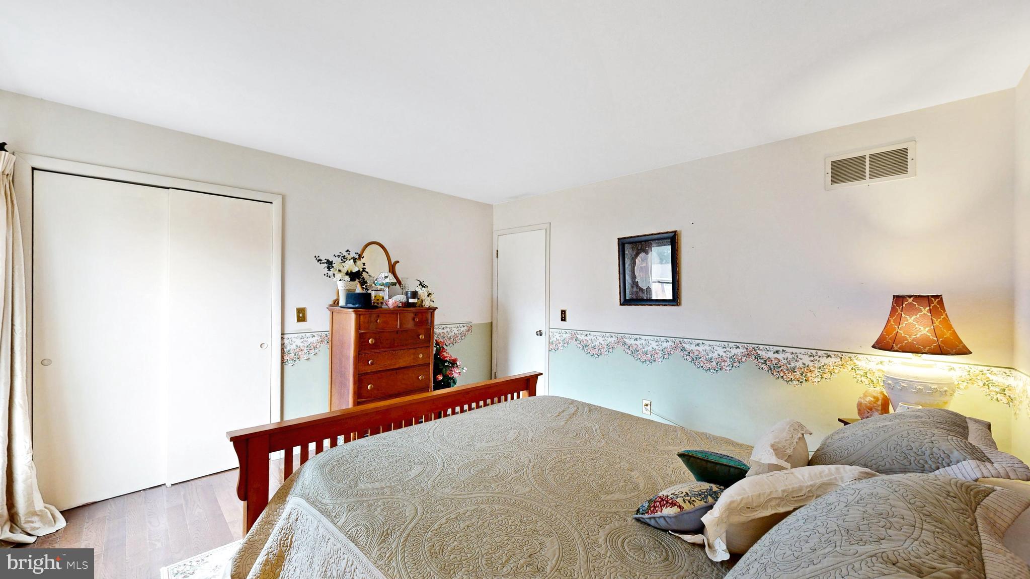 BROOKFIELD - Residential