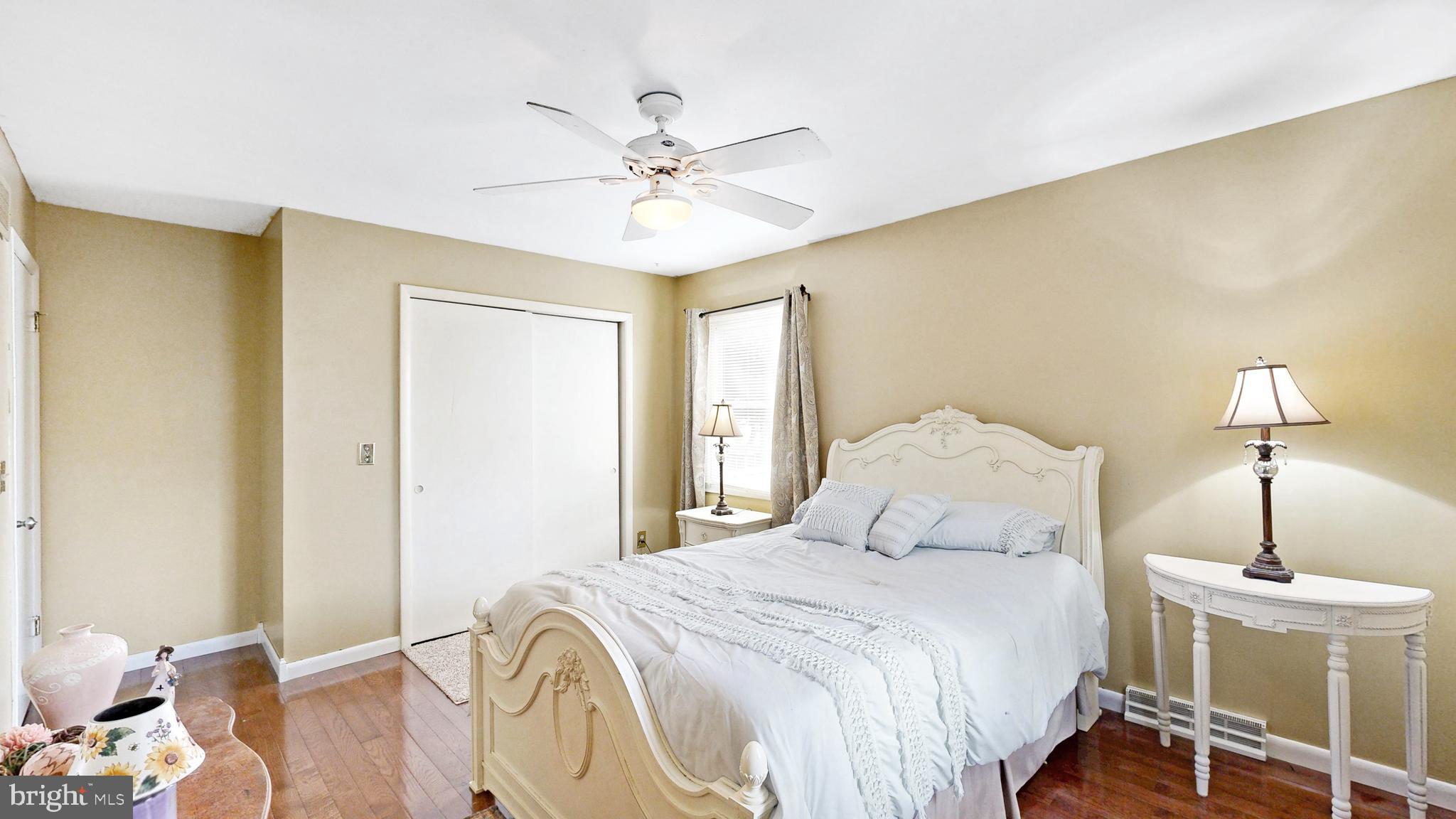 BROOKFIELD - Residential