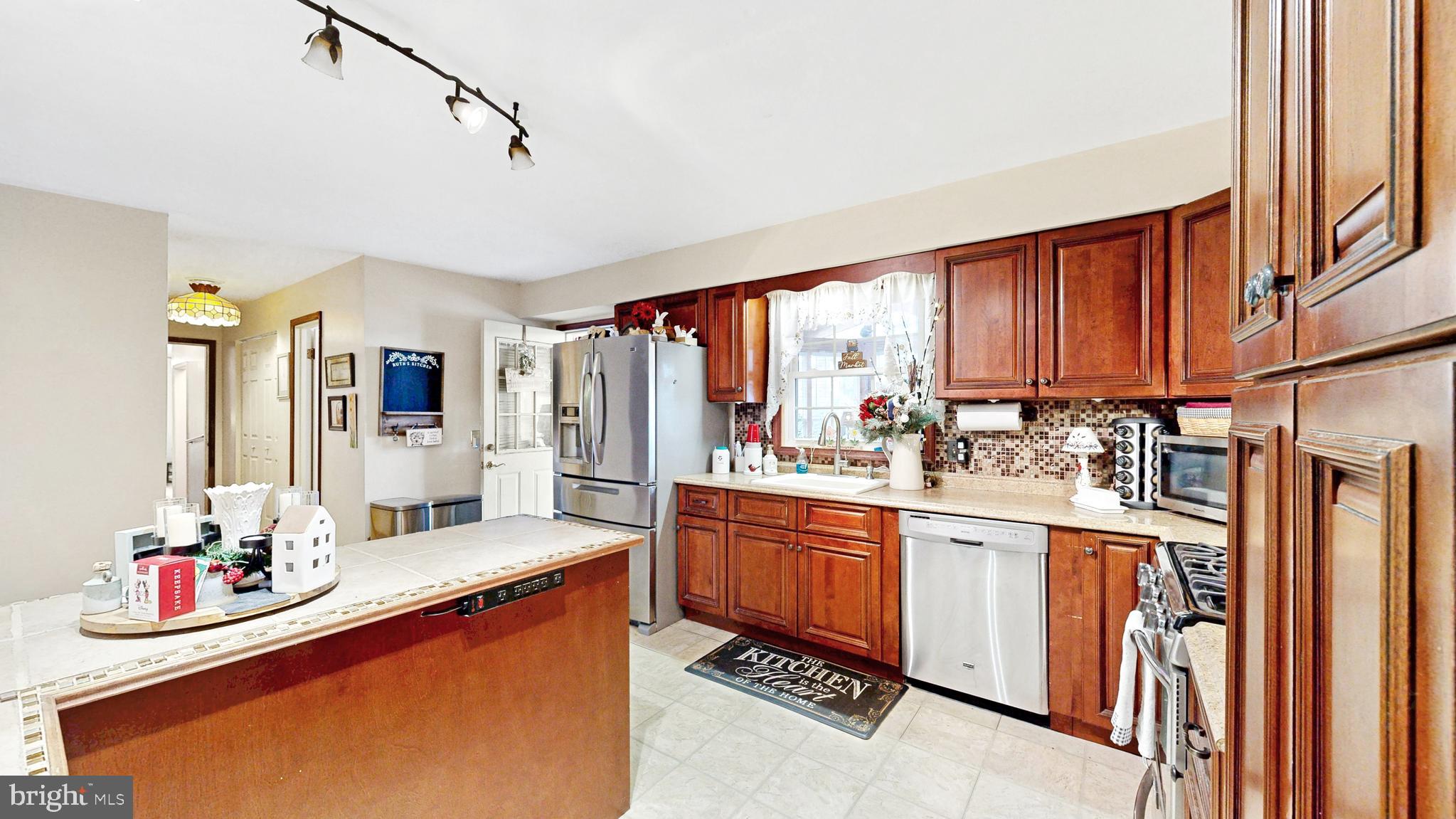 BROOKFIELD - Residential