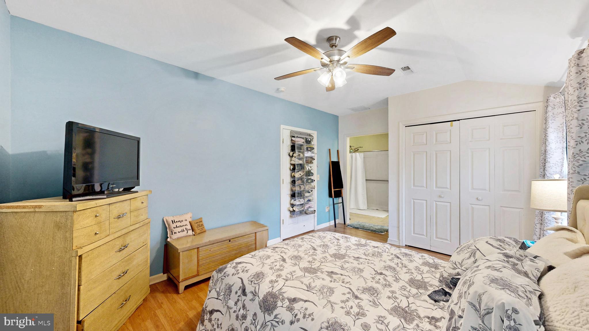 BROOKFIELD - Residential