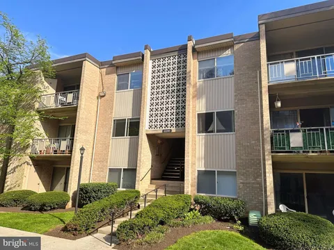 12200 Braxfield Court Unit 205, Rockville, MD MLS: MDMC2161426