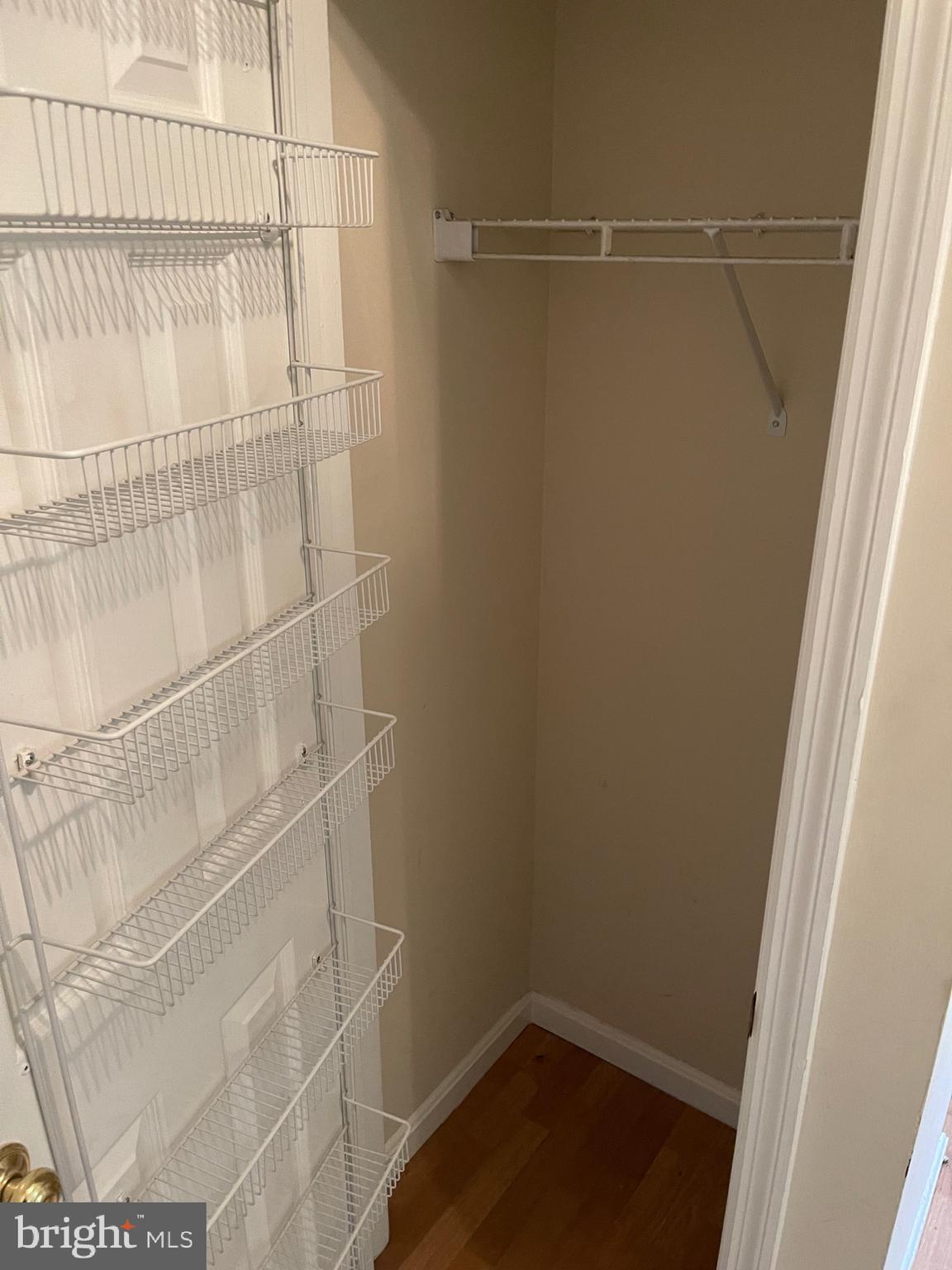 WOODBRIDGE CENTER - Residential