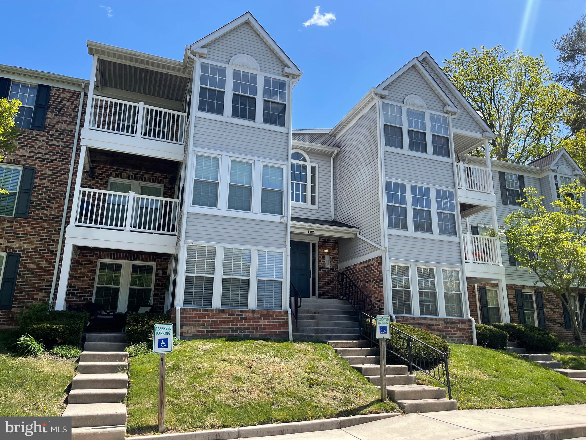 WOODBRIDGE CENTER - Residential