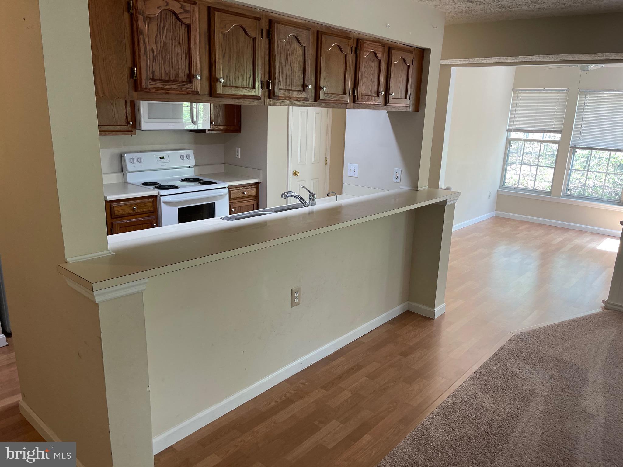 WOODBRIDGE CENTER - Residential