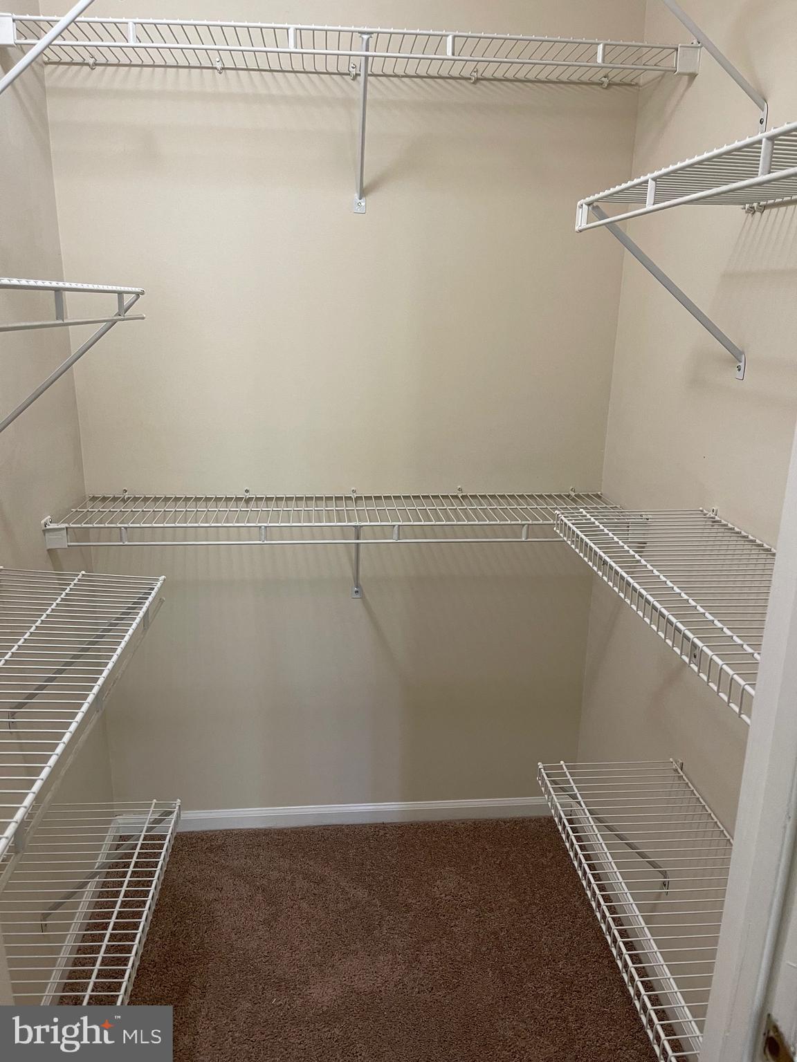 WOODBRIDGE CENTER - Residential