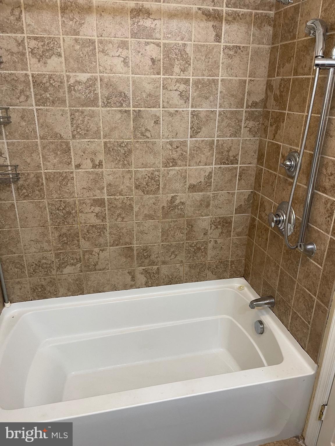 WOODBRIDGE CENTER - Residential