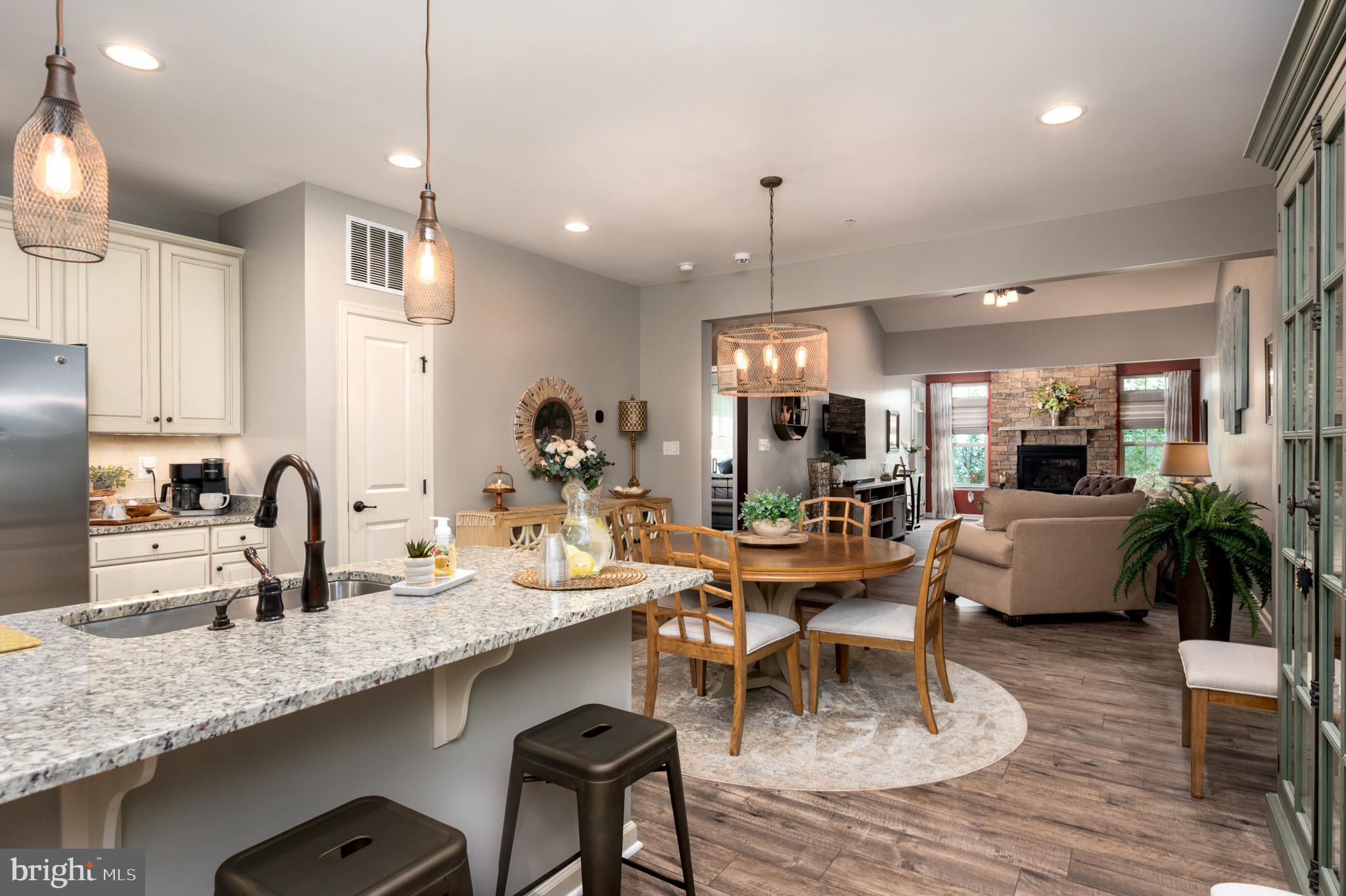 PONDVIEW - Residential