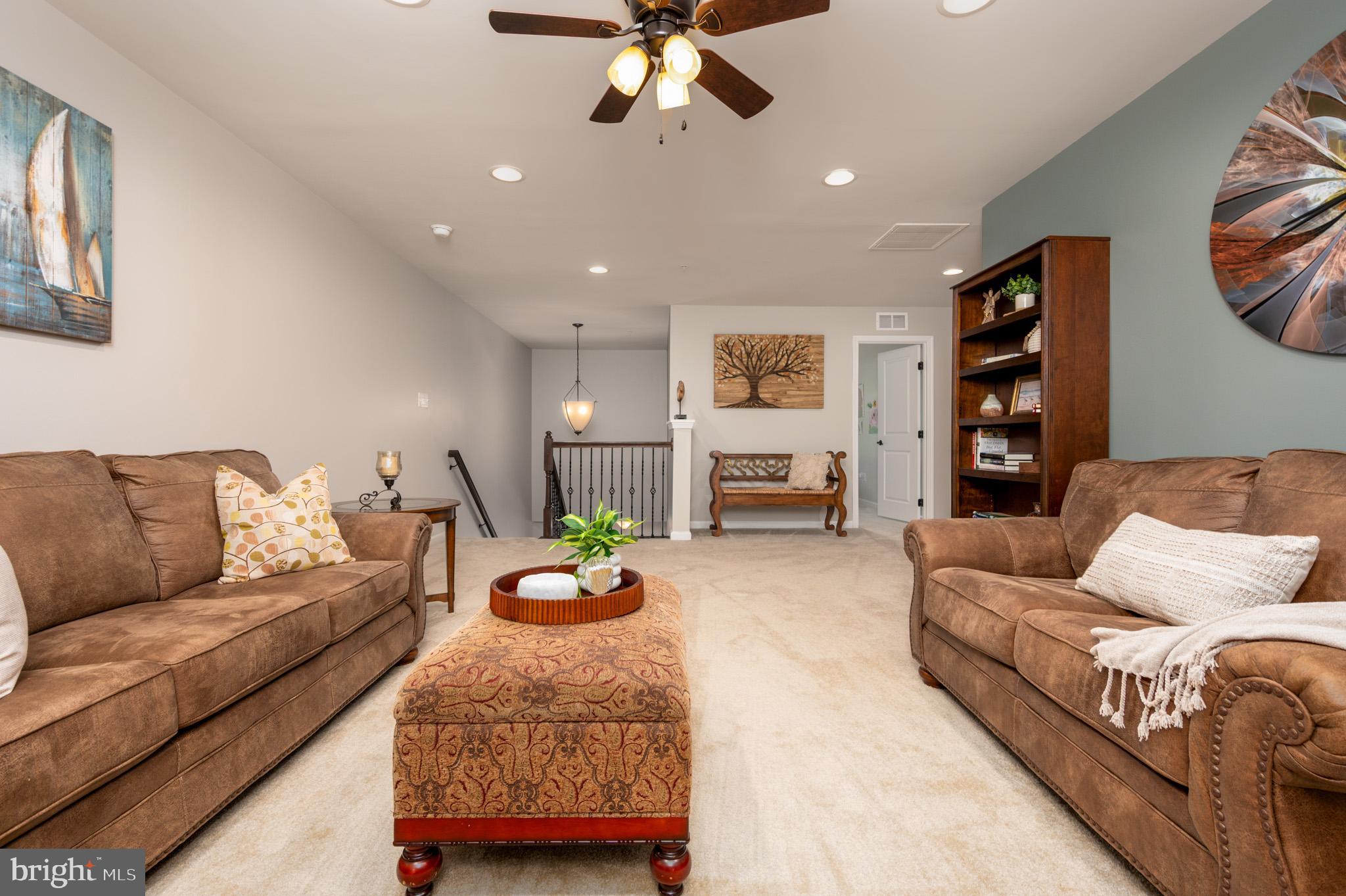 PONDVIEW - Residential