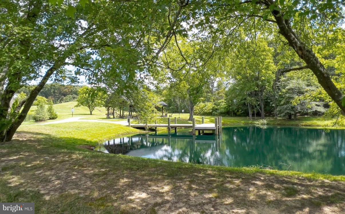 PONDVIEW - Residential
