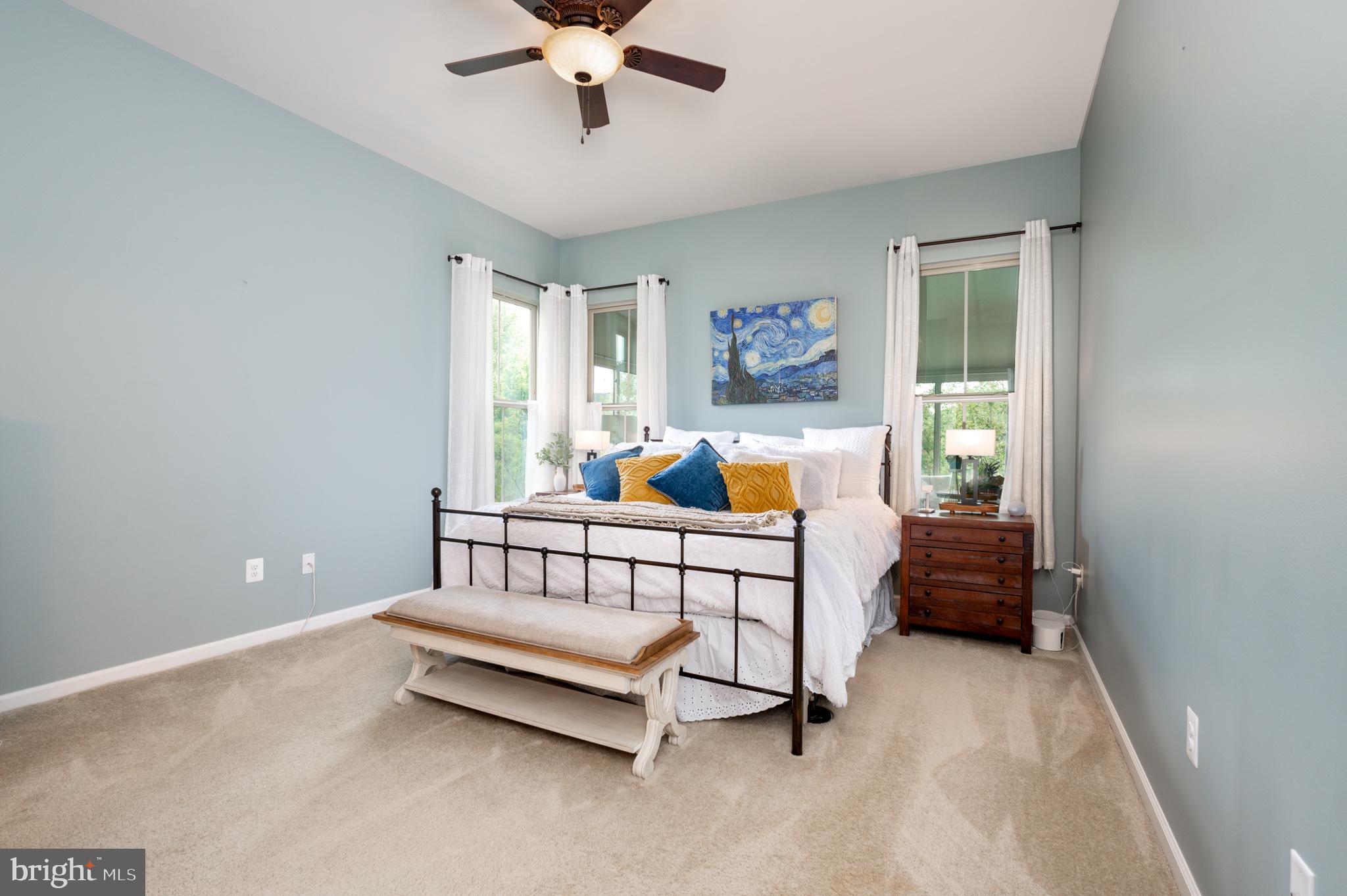PONDVIEW - Residential