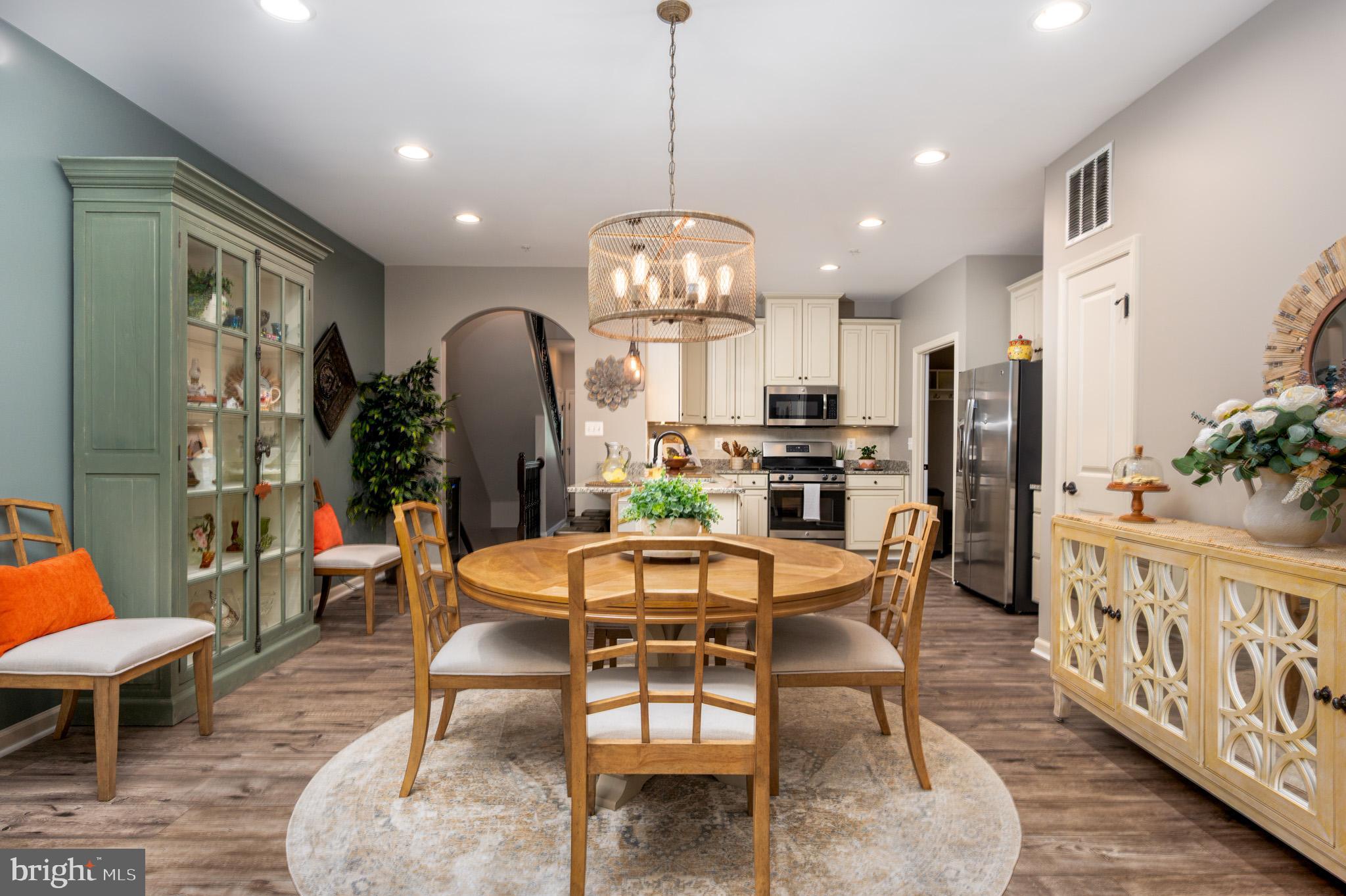 PONDVIEW - Residential