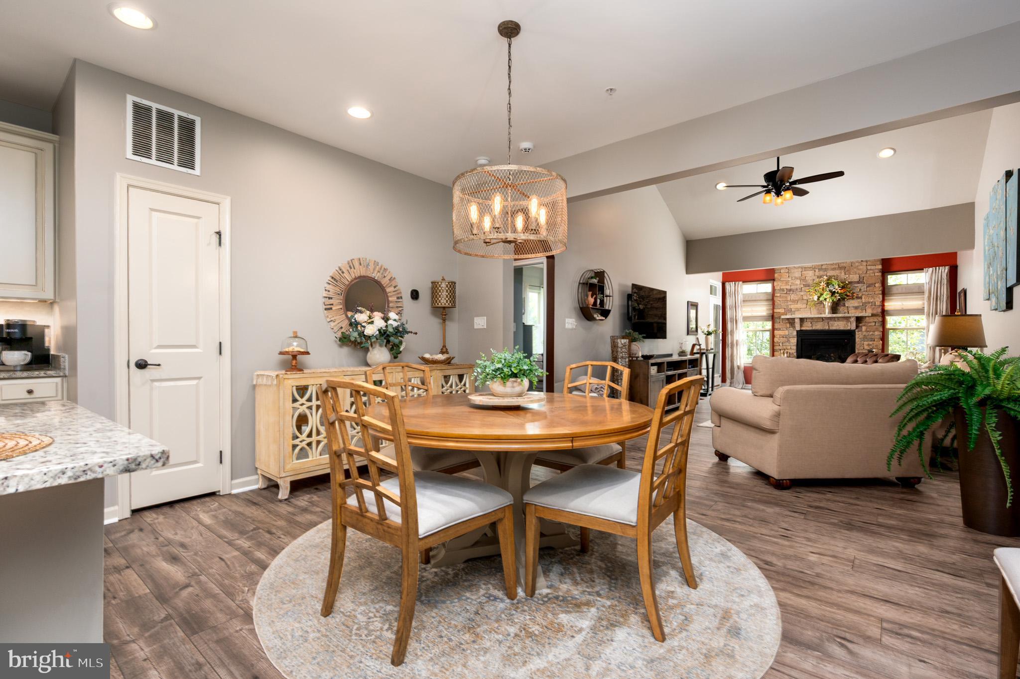 PONDVIEW - Residential