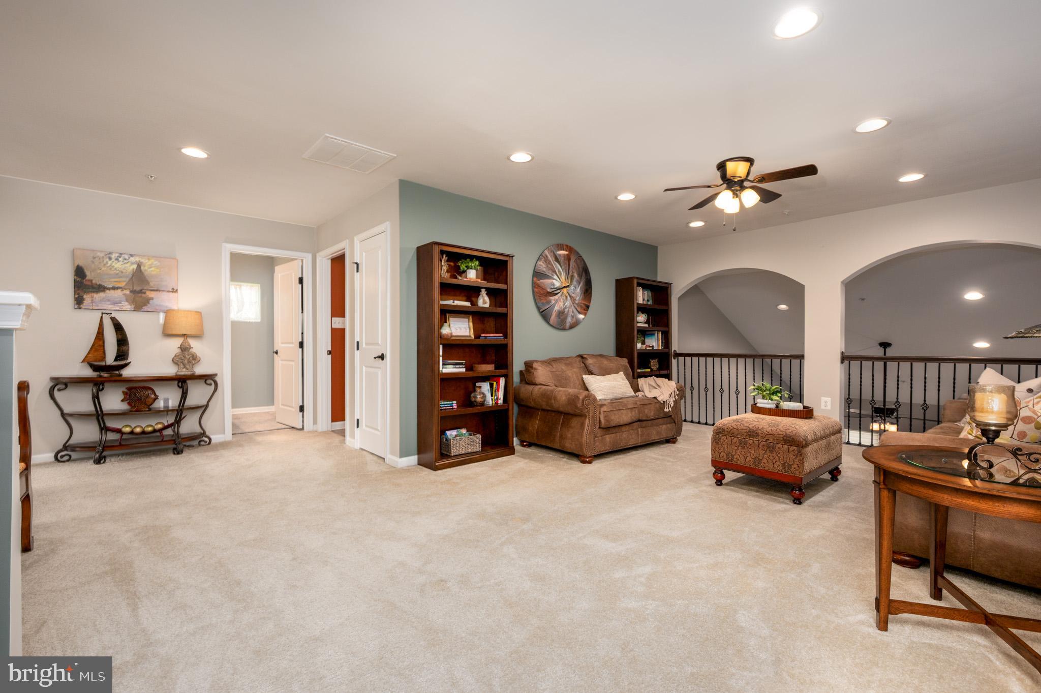 PONDVIEW - Residential