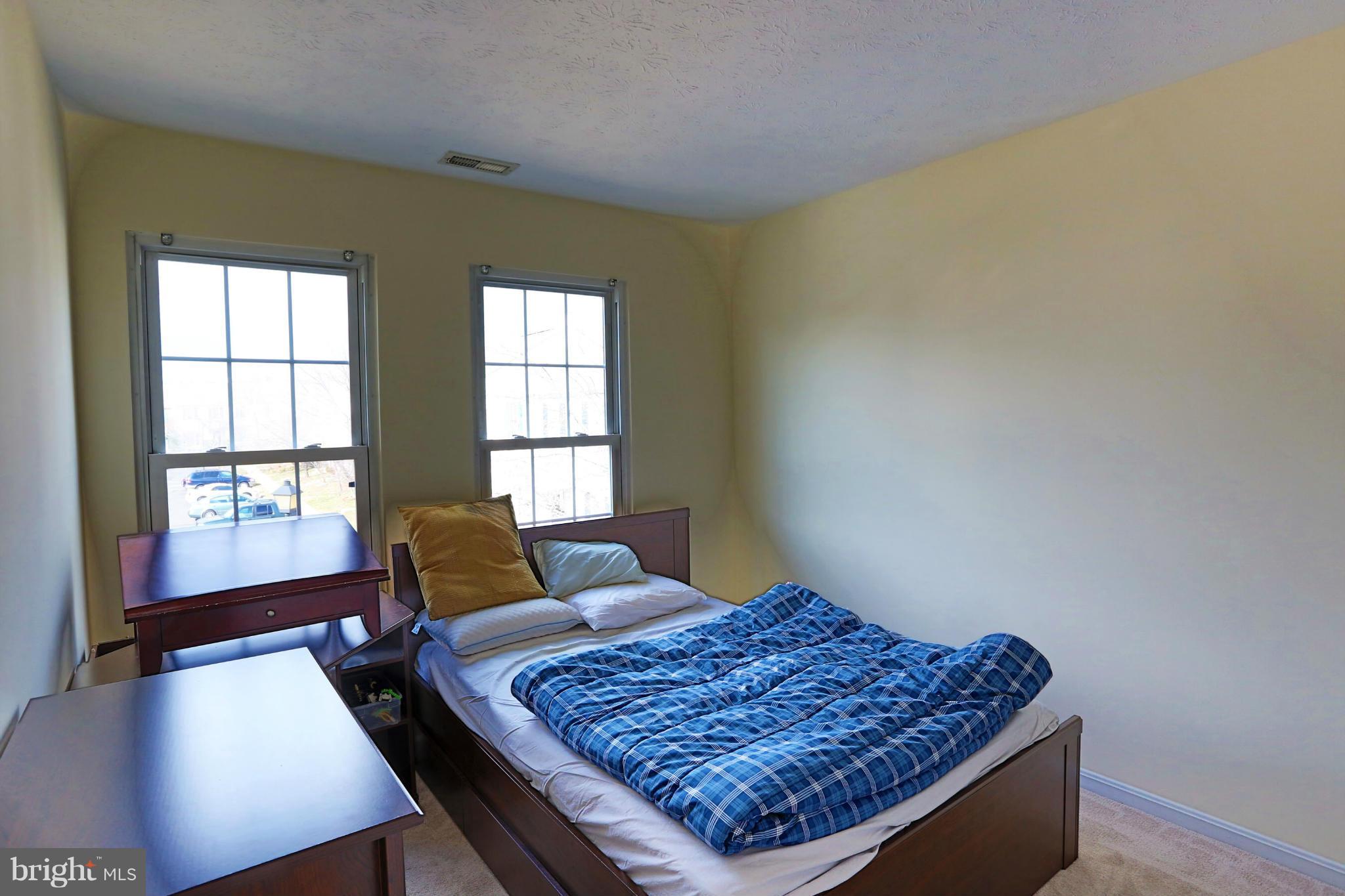 FAIRVIEW SQUARE - Residential