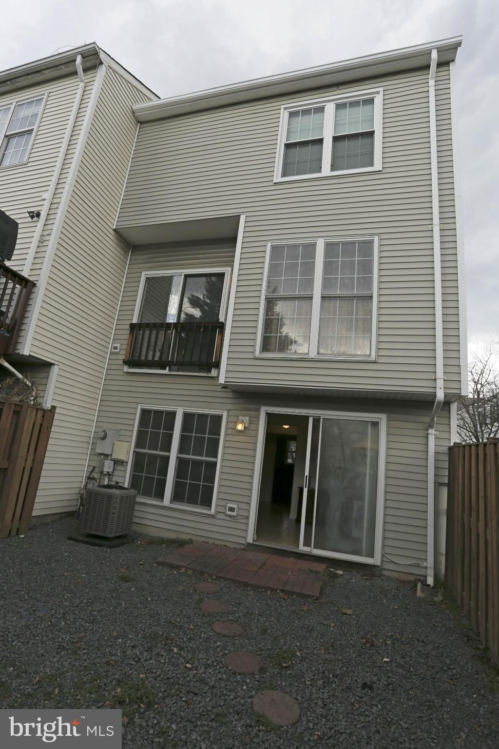 FAIRVIEW SQUARE - Residential