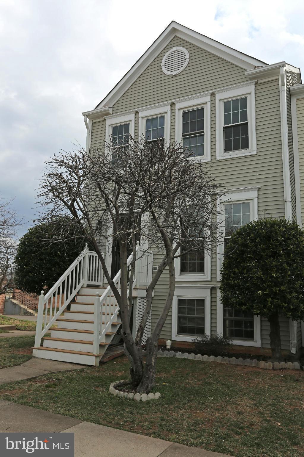 FAIRVIEW SQUARE - Residential