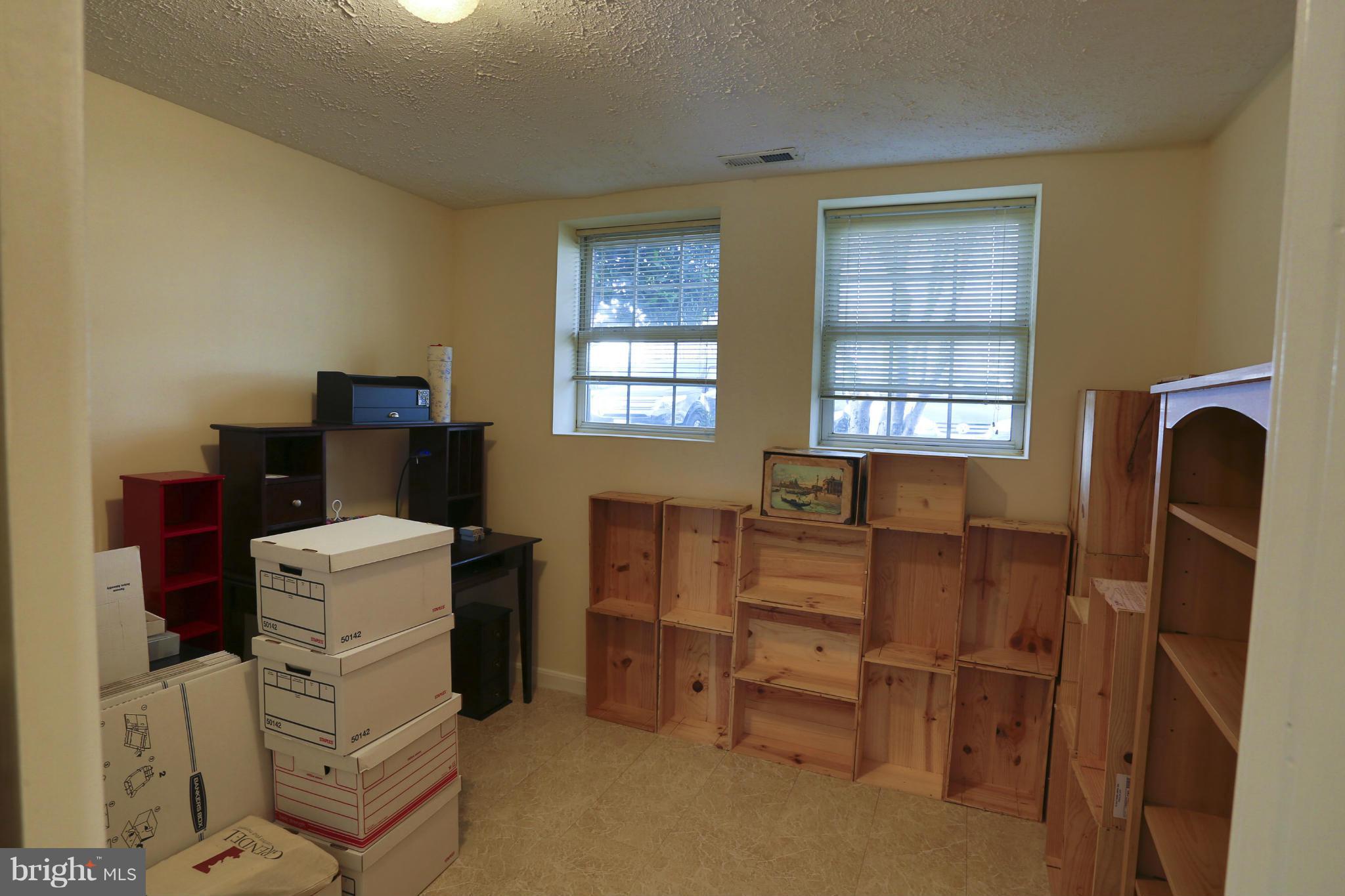 FAIRVIEW SQUARE - Residential