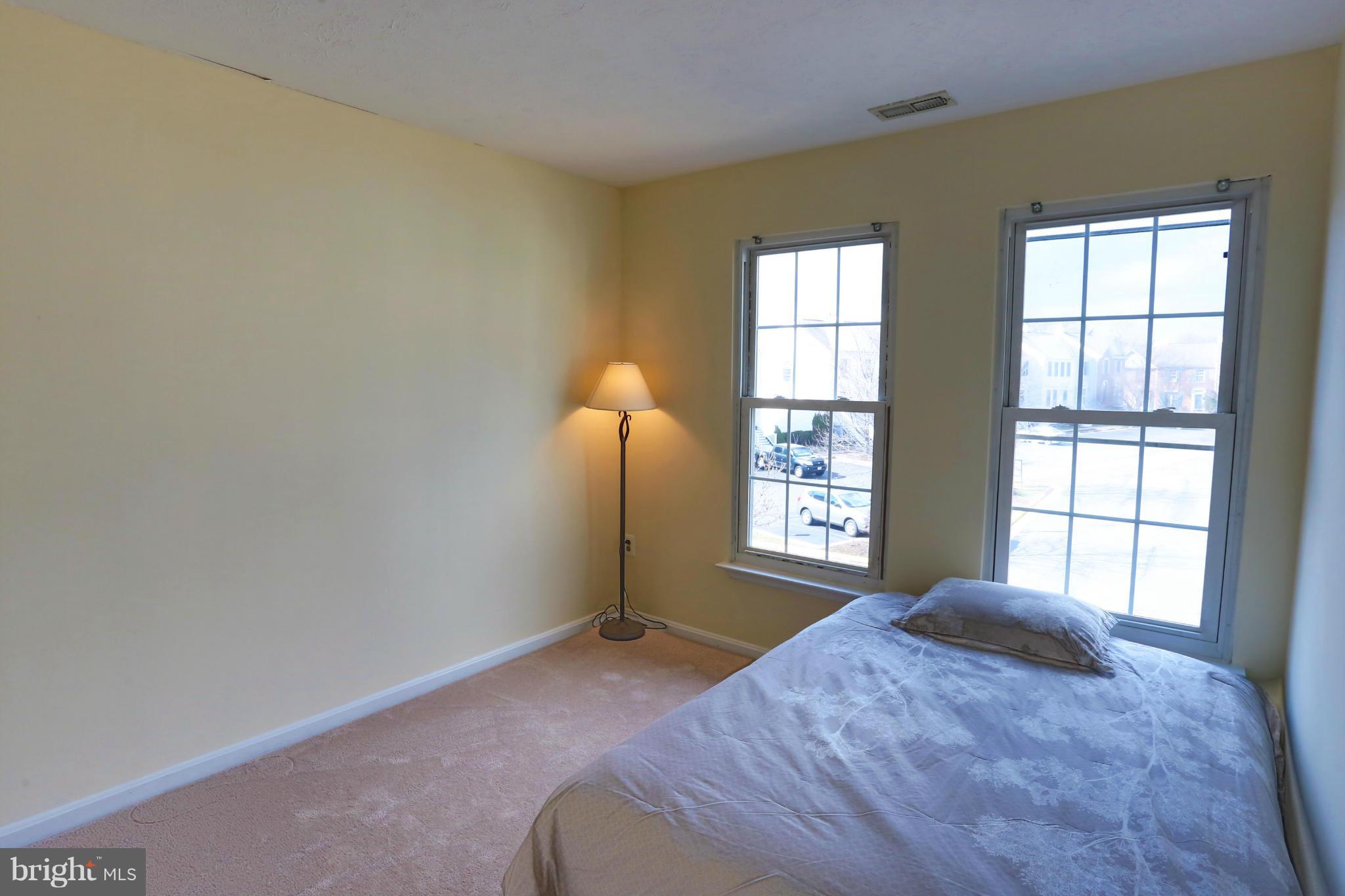 FAIRVIEW SQUARE - Residential