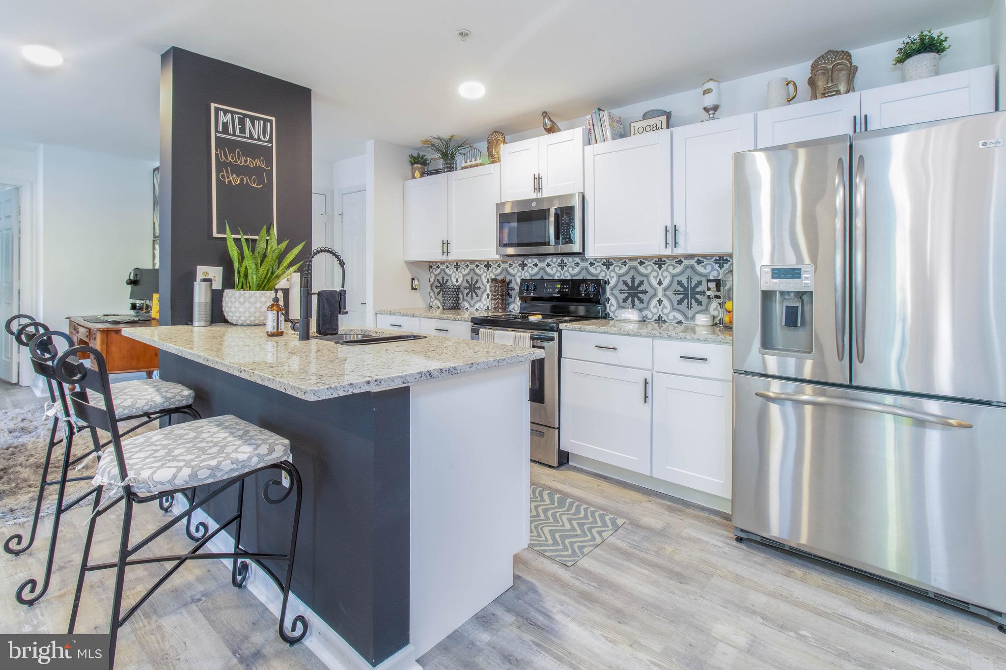 LAKE POINTE CONDOMINIUMS - Residential