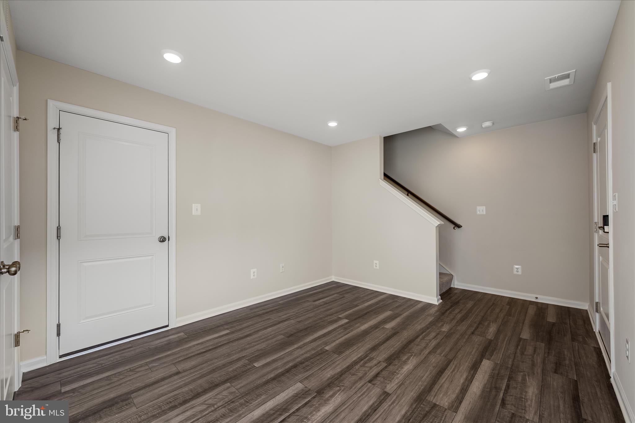 RED CLOVER MEADOWS - Residential Lease