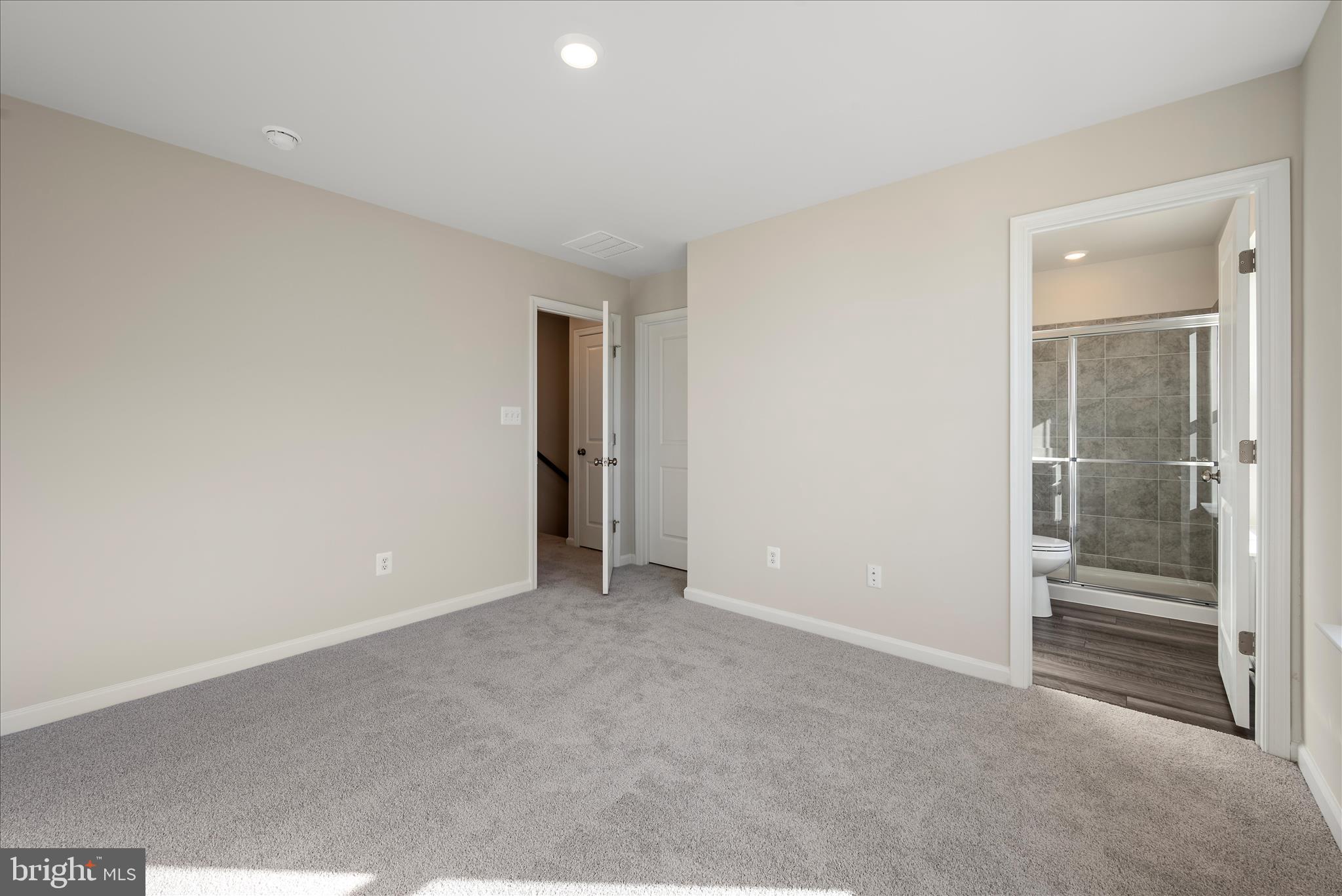 RED CLOVER MEADOWS - Residential Lease