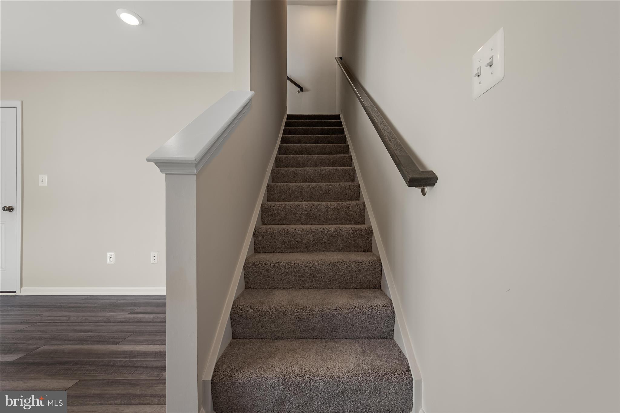 RED CLOVER MEADOWS - Residential Lease