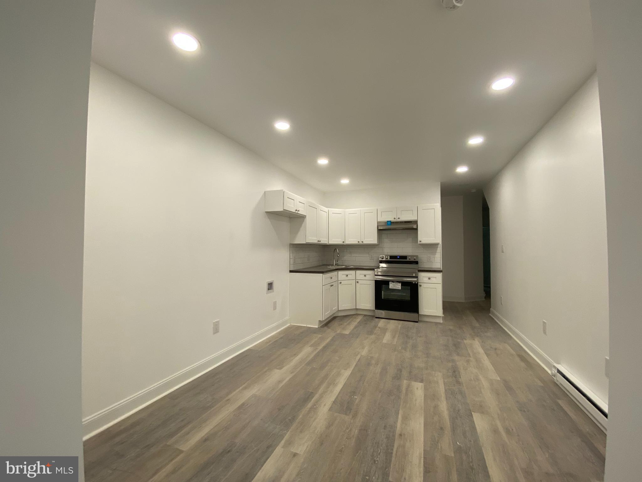 Fridge included and washer and dryer negotiable. 2 bedroom, 1 bathroom unit now available! Property features stunning updated kitchen and bathroom, open concept, on site washer/dryer hook ups and ample street parking . Is located near an abundance of public transportation including but not limited to subways, buses, 76 and the 95. And finally, is close to 76, university city and center city making the commute a breeze for all you students and young professionals. So what are you waiting for? Hurry and schedule your appointment today!