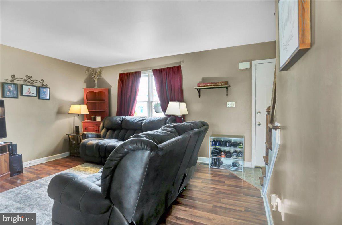 NICHOLSON SQUARE - Residential