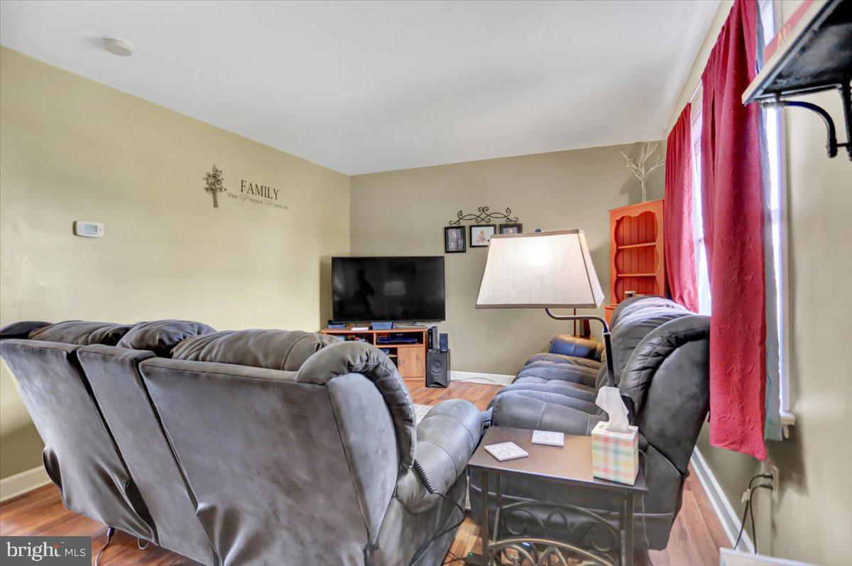 NICHOLSON SQUARE - Residential