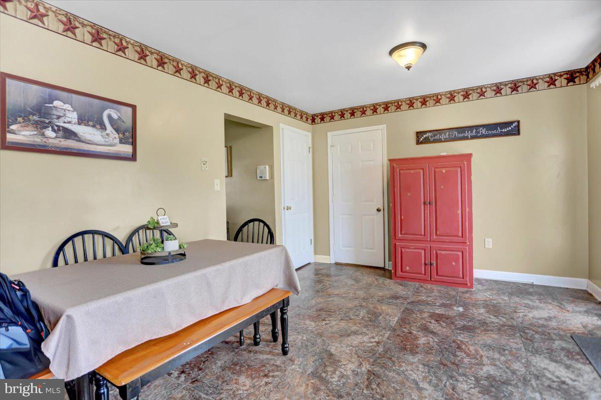 NICHOLSON SQUARE - Residential