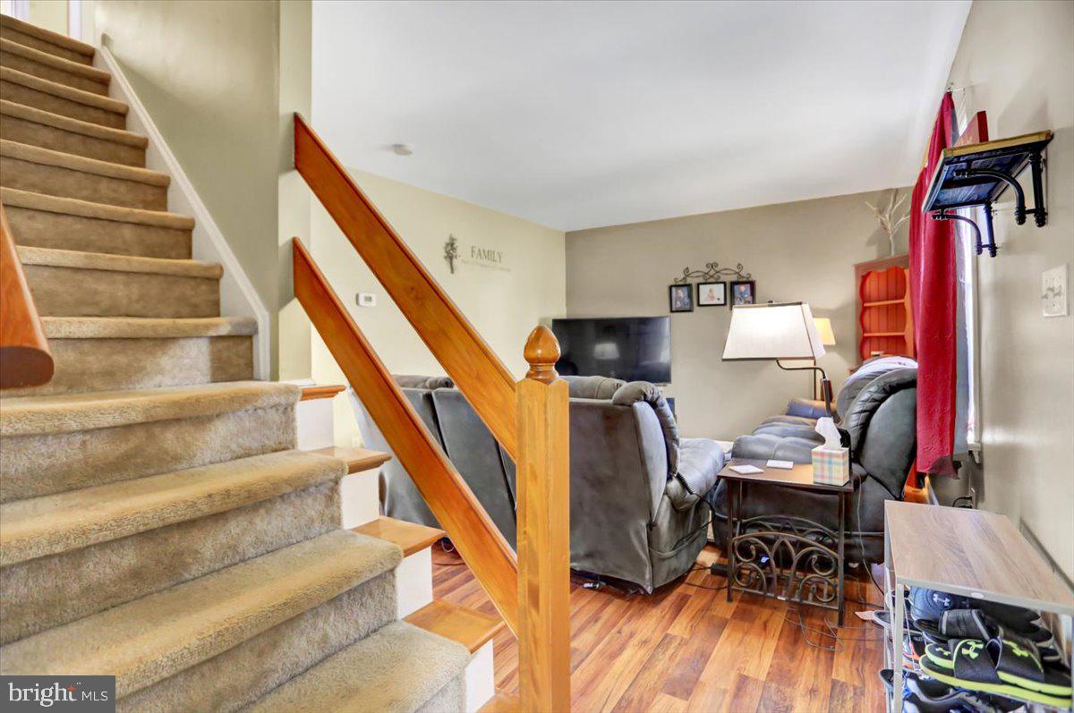 NICHOLSON SQUARE - Residential