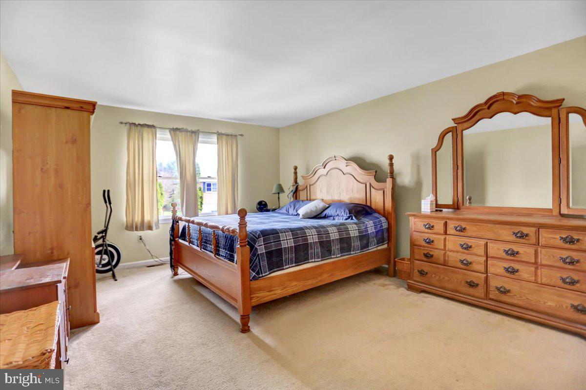 NICHOLSON SQUARE - Residential