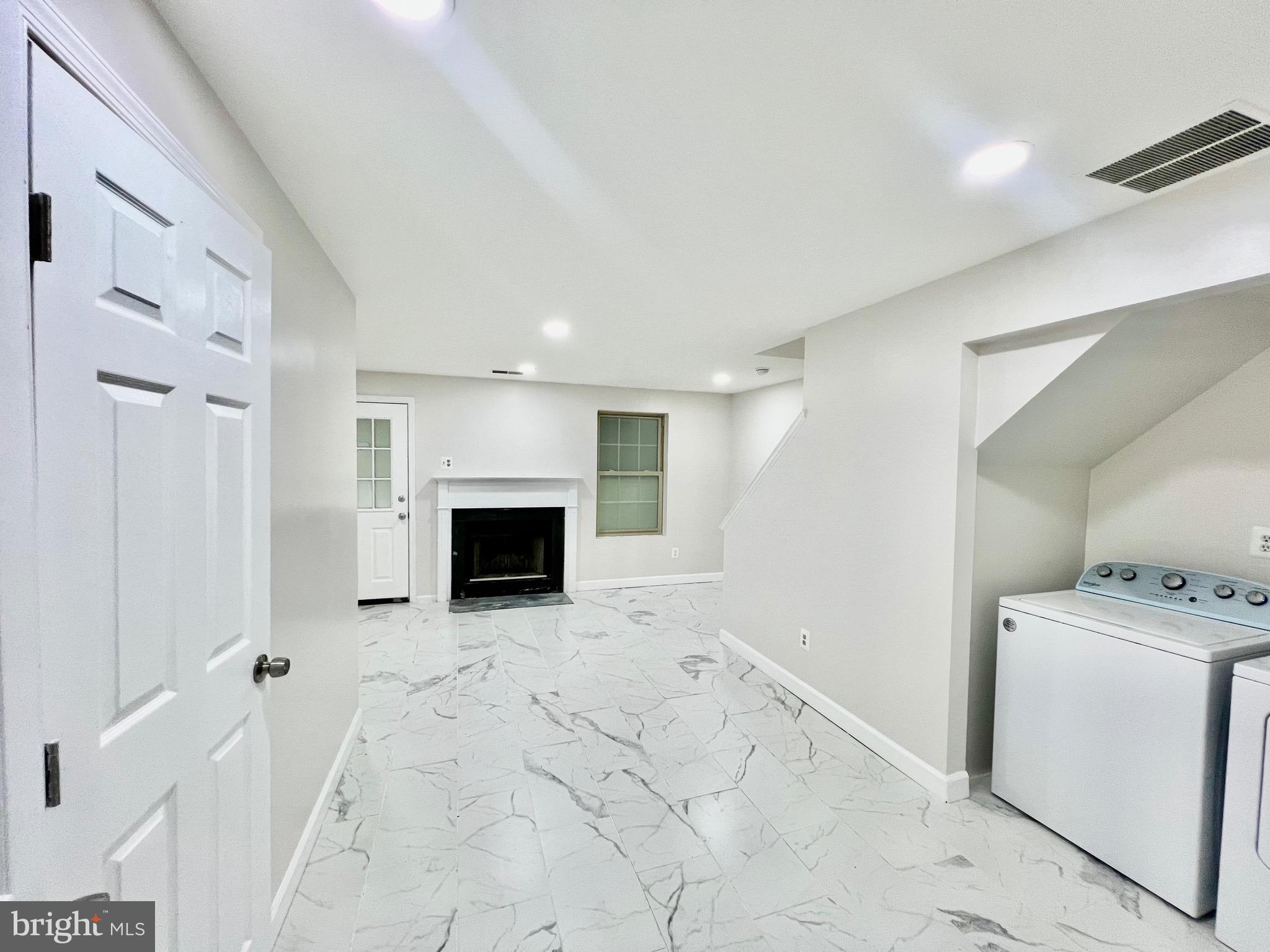 WINSLOW CHASE - Residential Lease