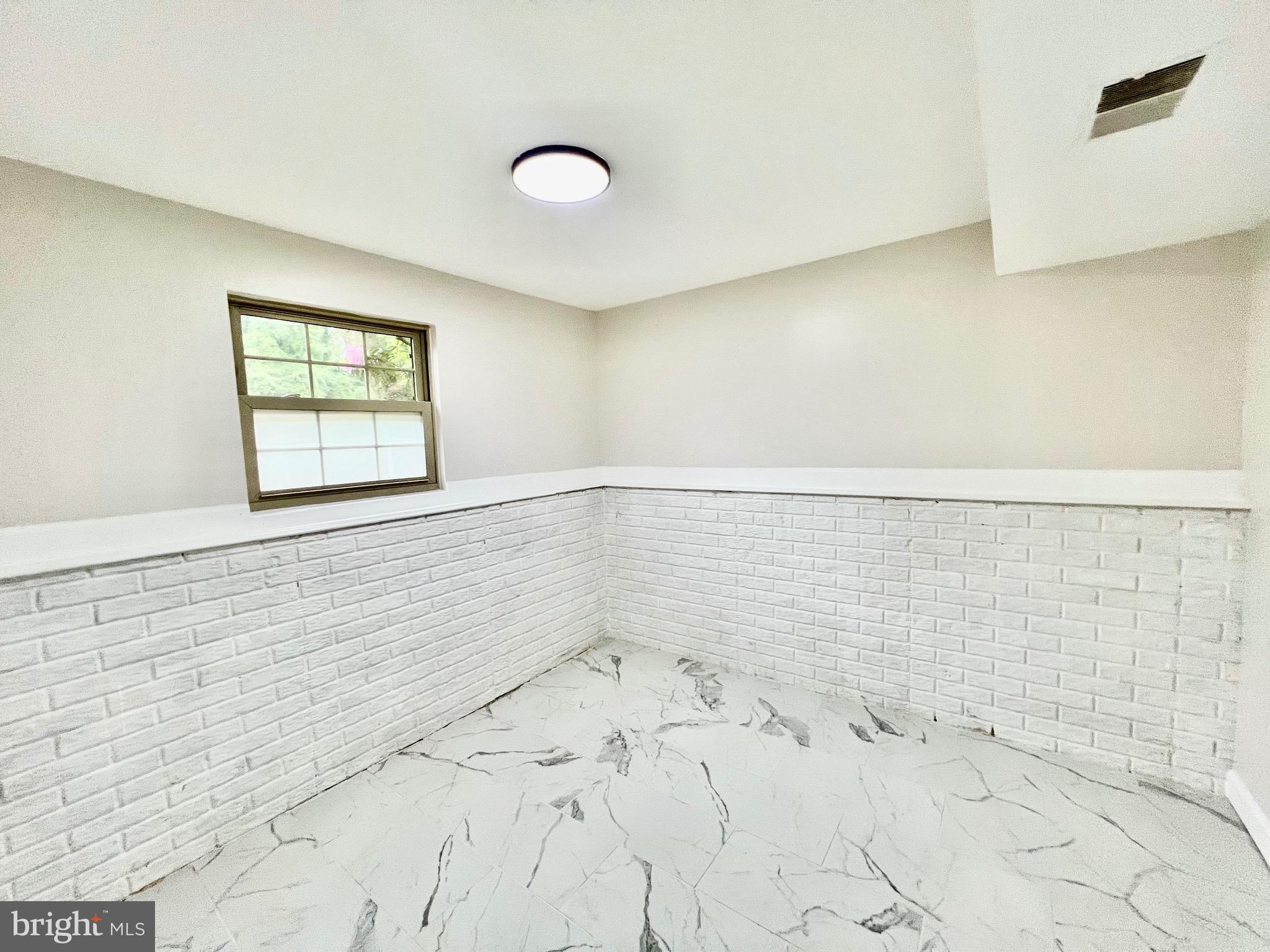 WINSLOW CHASE - Residential Lease