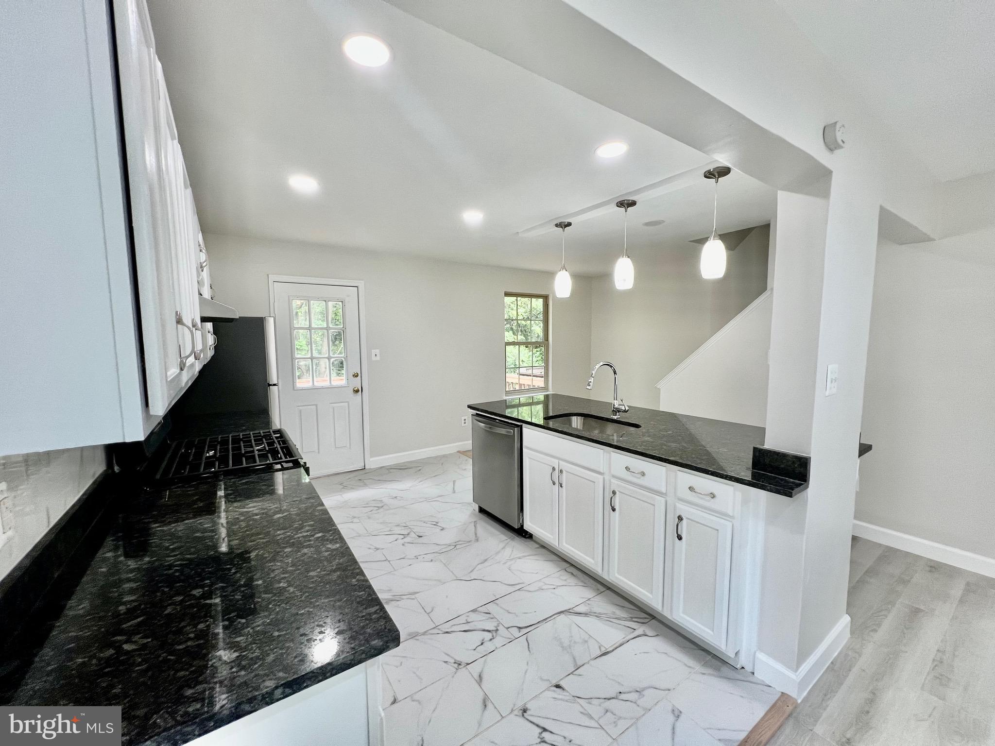 WINSLOW CHASE - Residential Lease