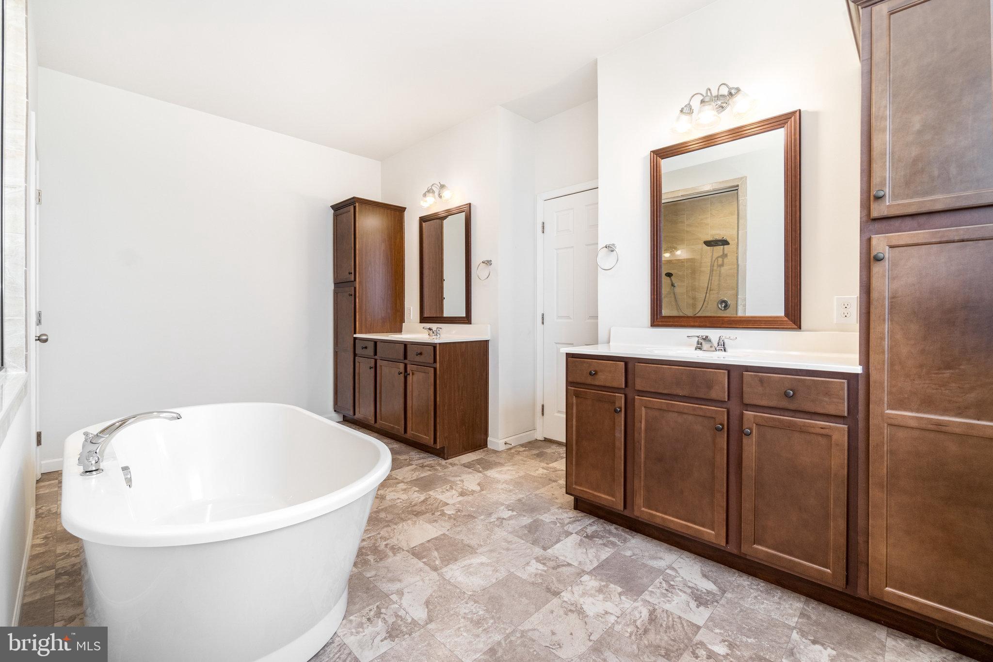 APPLE WOOD - Residential