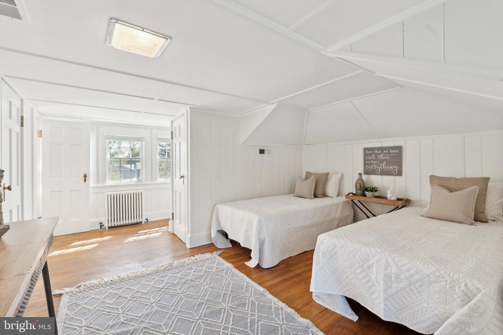 LEESBURG - Residential