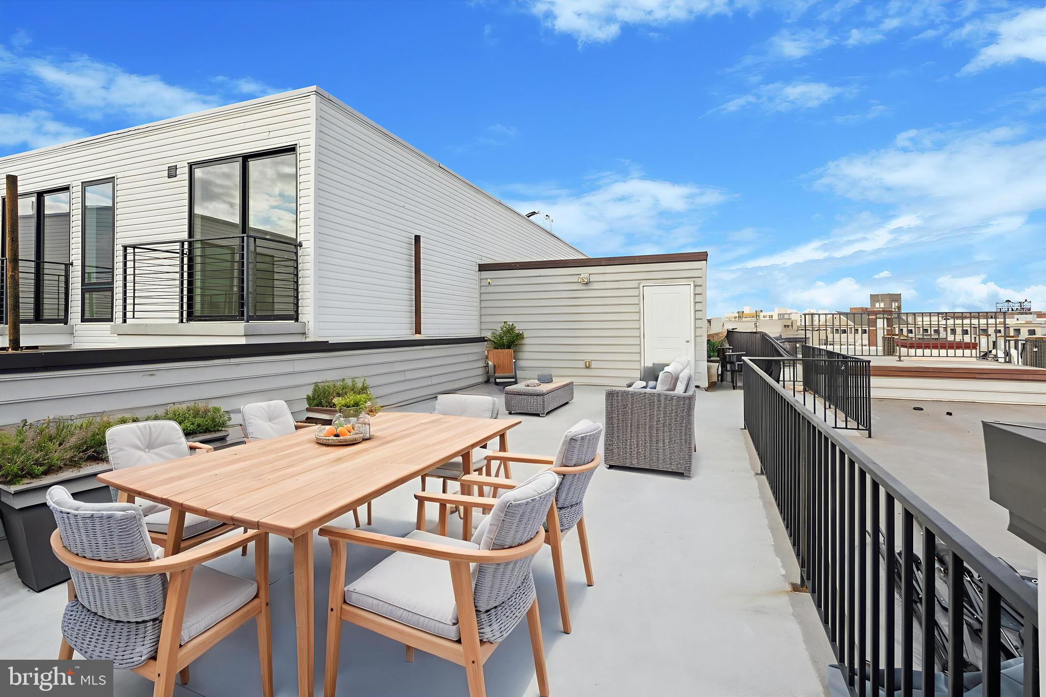 FRANCISVILLE - Residential