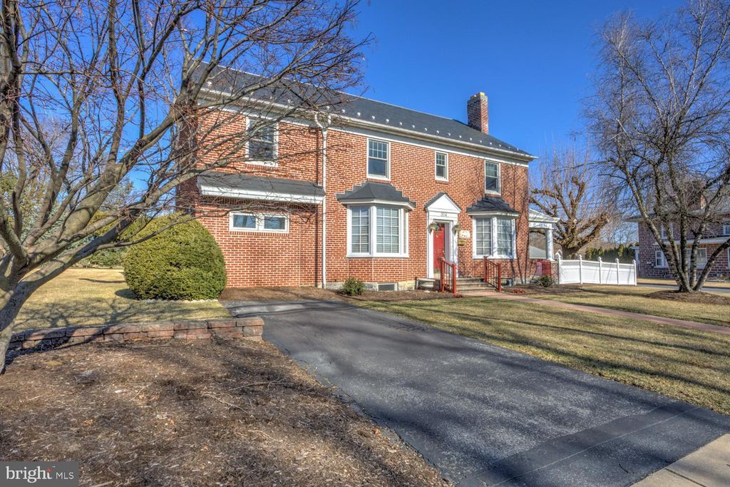 Photo of 304 S 4th Street, DENVER, PA 17517 (MLS # PALA2065198)