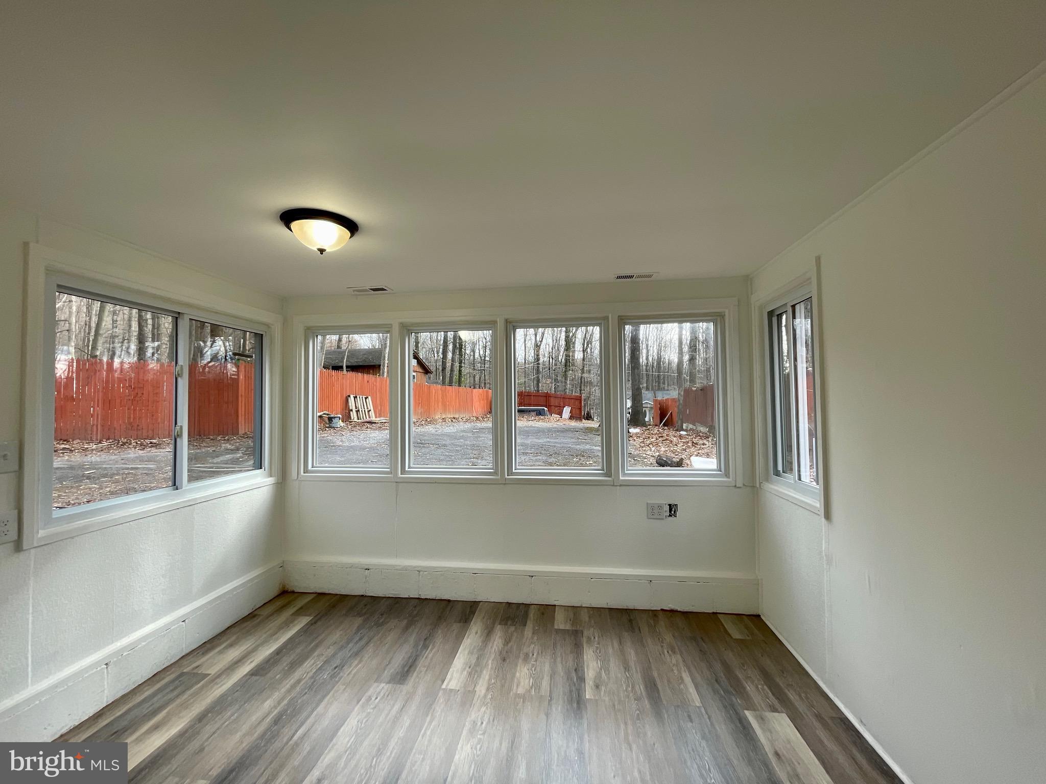 SHANNONDALE - Residential