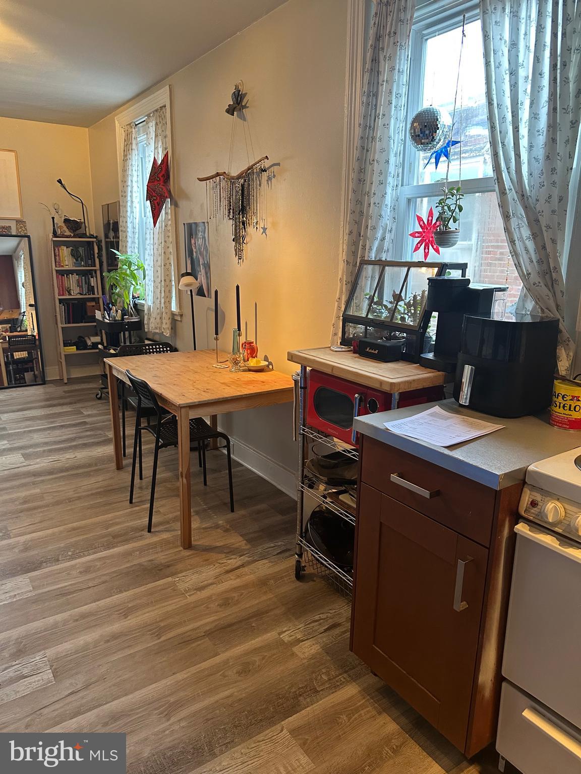 WASHINGTON SQ - Residential Lease