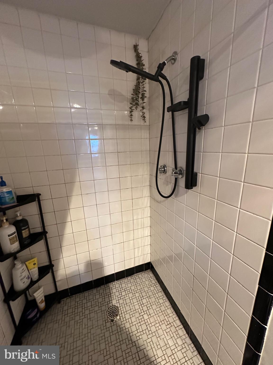 WASHINGTON SQ - Residential Lease