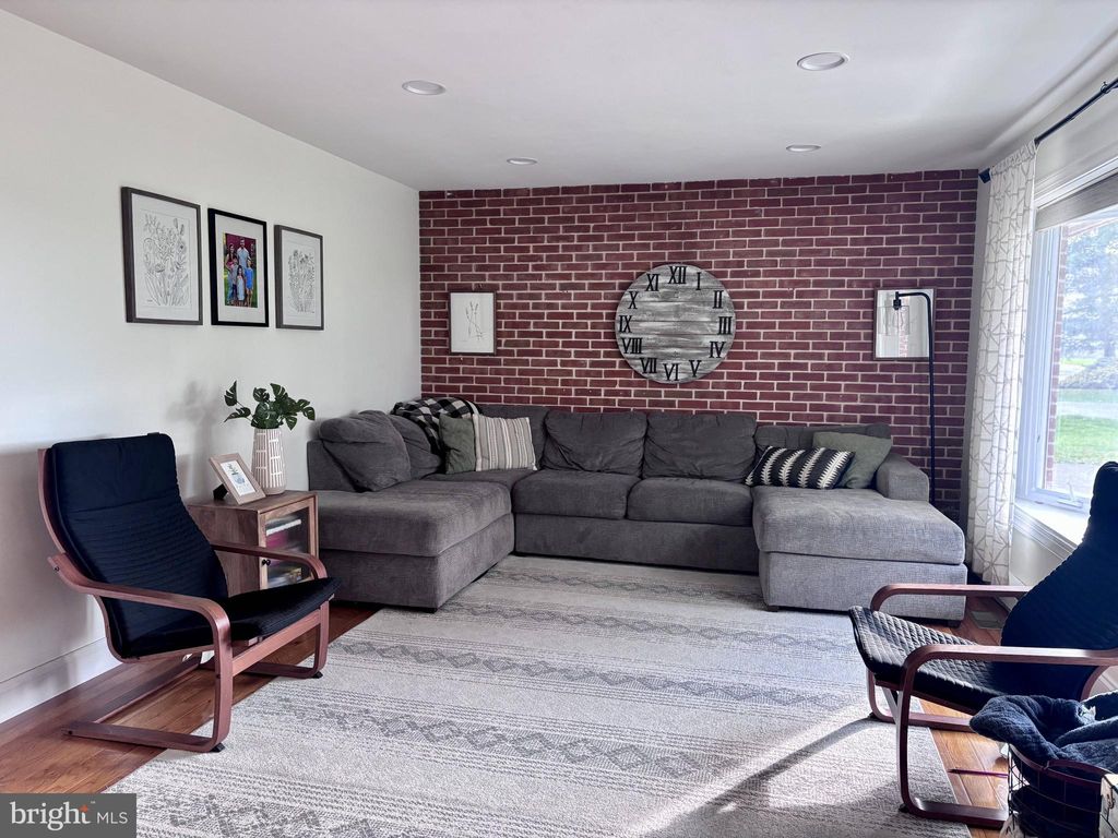 Photo of 1119 E Meadow Road, MANHEIM, PA 17545 (MLS # PALA2079432)