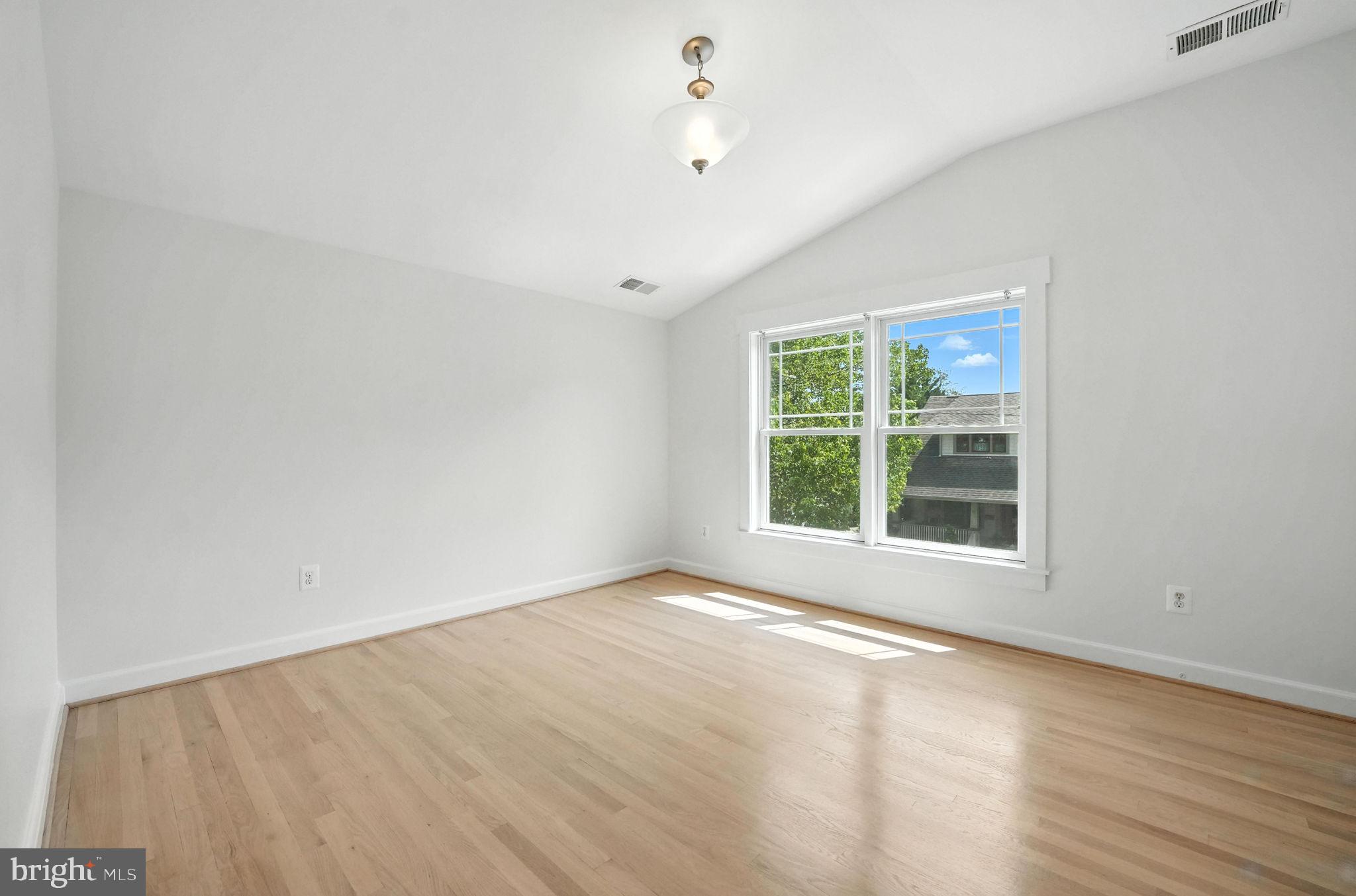 DEL RAY - Residential