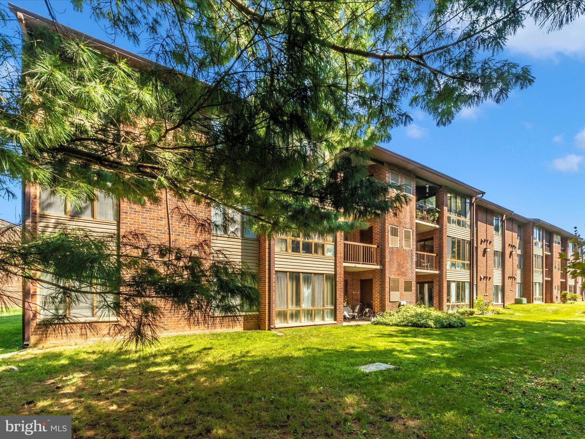 MALLARD COVE CONDOMINIUMS - Residential