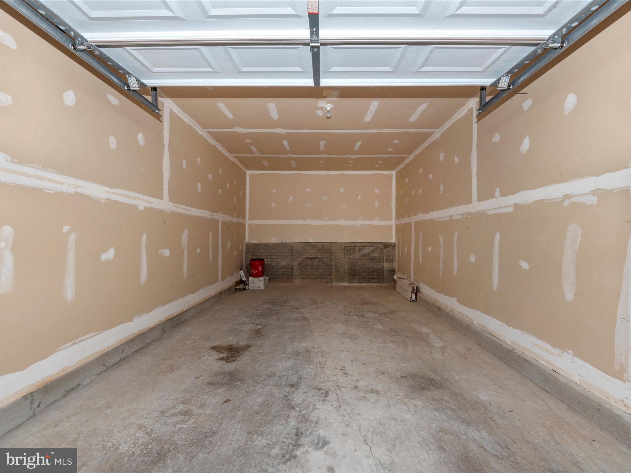 MALLARD COVE CONDOMINIUMS - Residential