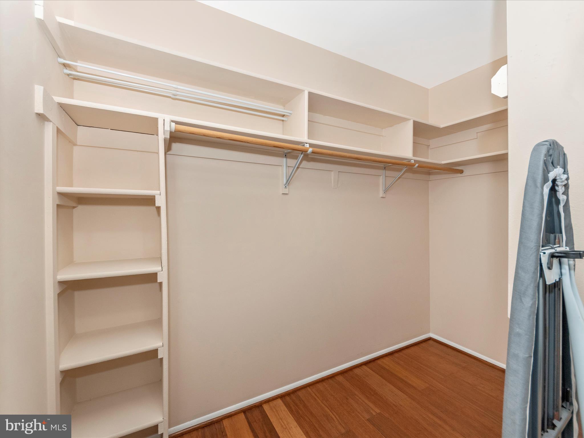 MALLARD COVE CONDOMINIUMS - Residential