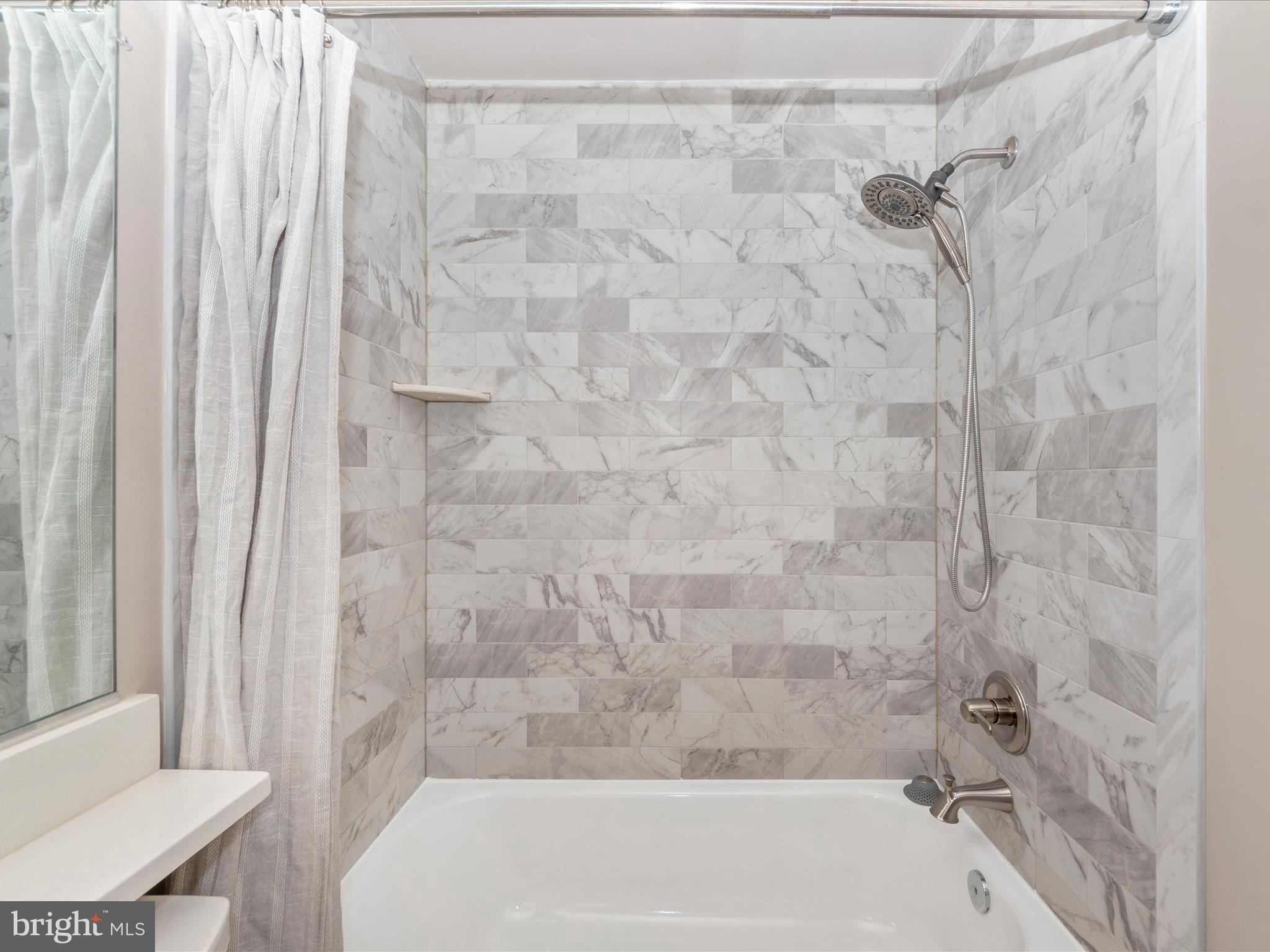 MALLARD COVE CONDOMINIUMS - Residential