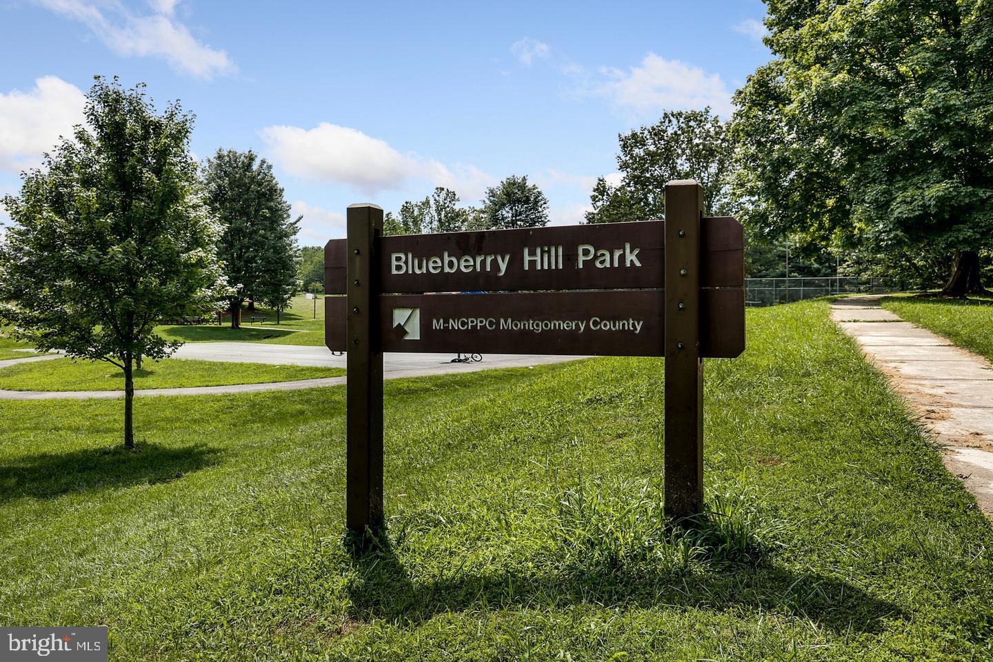 MALLARD COVE CONDOMINIUMS - Residential